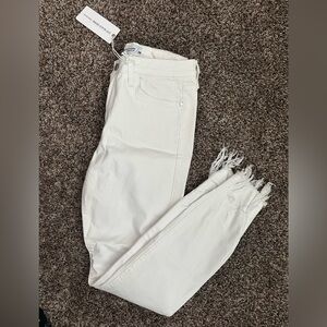 NWT!!Women's White Just Black Denim Distressed Jeans
